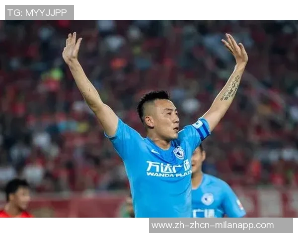 广州恒大与大连一方激战正酣谁能在中超赛场上笑到最后